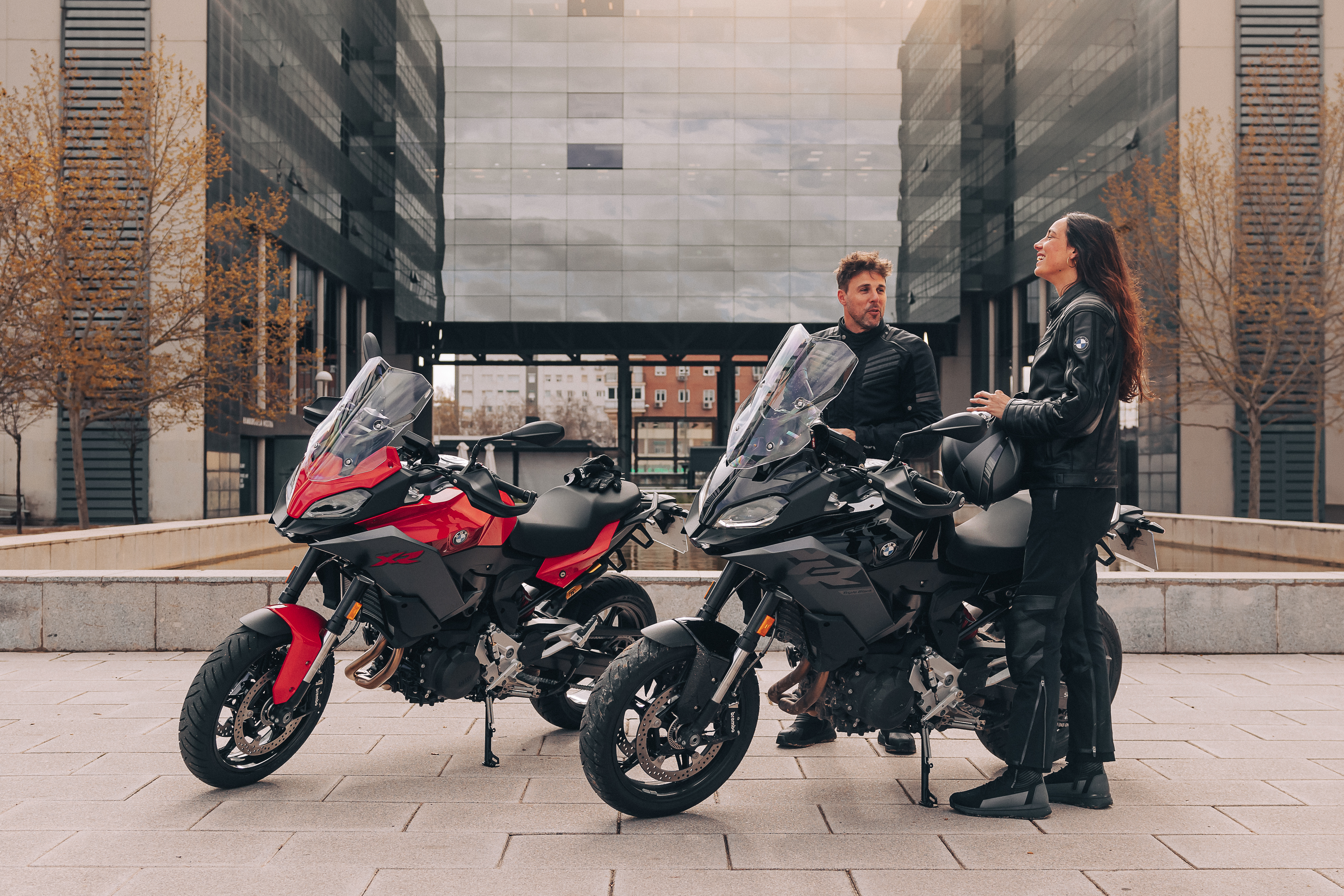 Riders collaborating